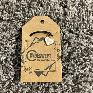 Marble like design heart necklace NWT